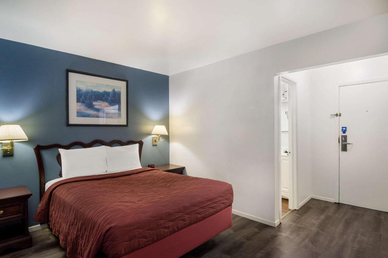 Rodeway Inn & Suites Sidney Historic Downtown I-80 Екстер'єр фото