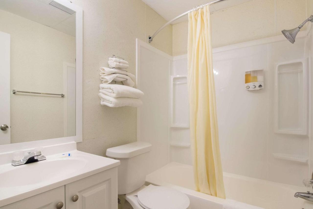 Rodeway Inn & Suites Sidney Historic Downtown I-80 Екстер'єр фото